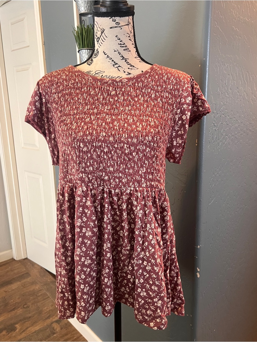 Smocked Floral Babydoll blouse rose Floral lace details